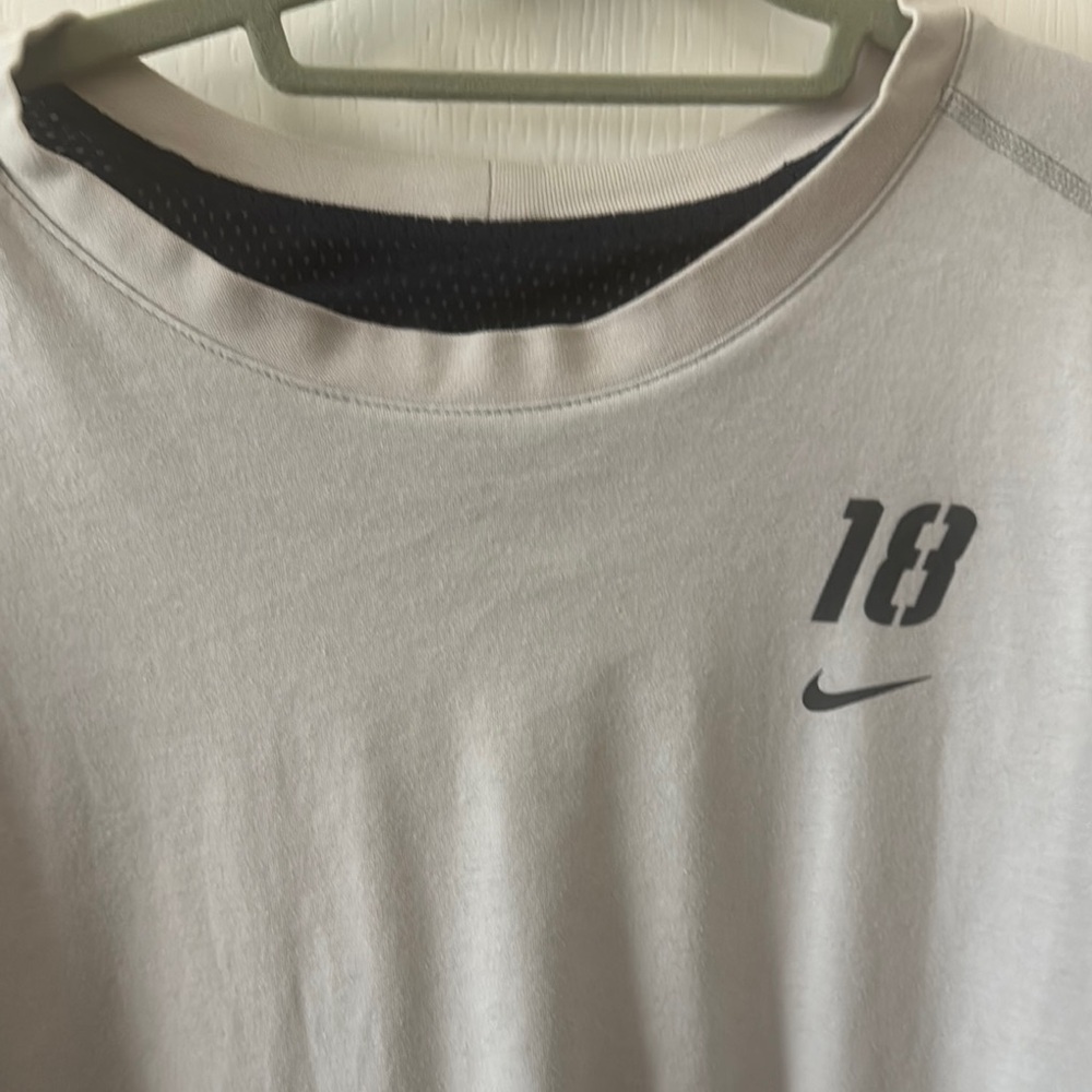 Nike Gray Short Sleeve Tee Athletic Performance Reversible XL